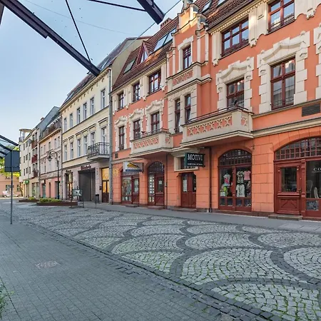 Apartment Modern With Balcony In Center By Renters *