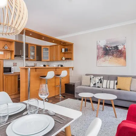 Apartment Modern With Balcony In Center By Renters