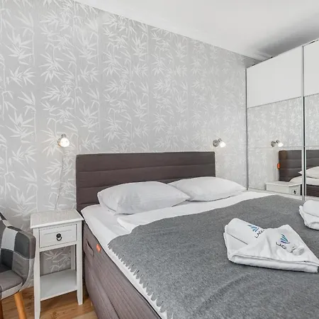 Apartment Modern With Balcony In Center By Renters Swinemünde