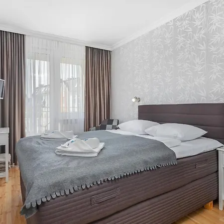 Modern With Balcony In Center By Renters * Swinemünde